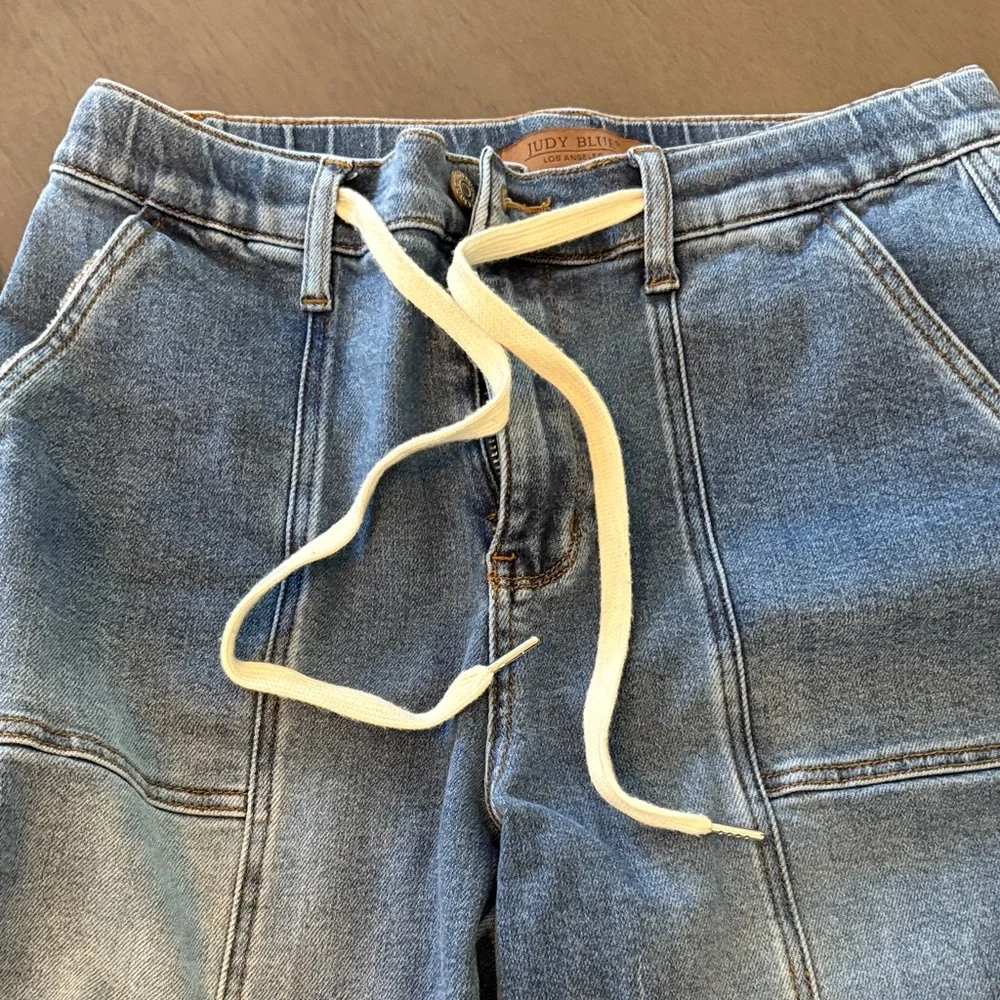 Judy Blue jogger jeans - Picture 1 of 10